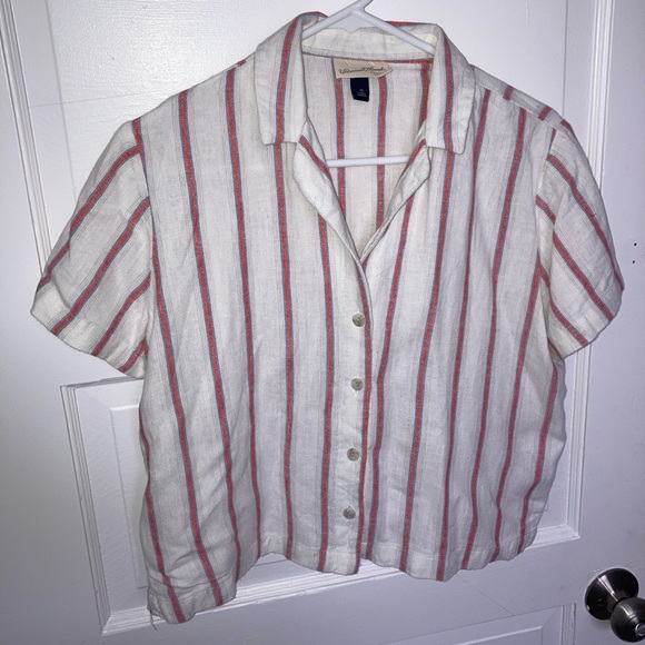 Universal Thread Linen Button-Up Crop - Picture 3 of 5